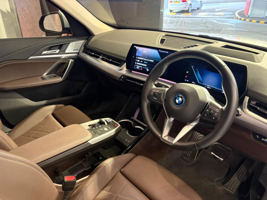 iX1 Xdrive30 M-Sport - Image 3